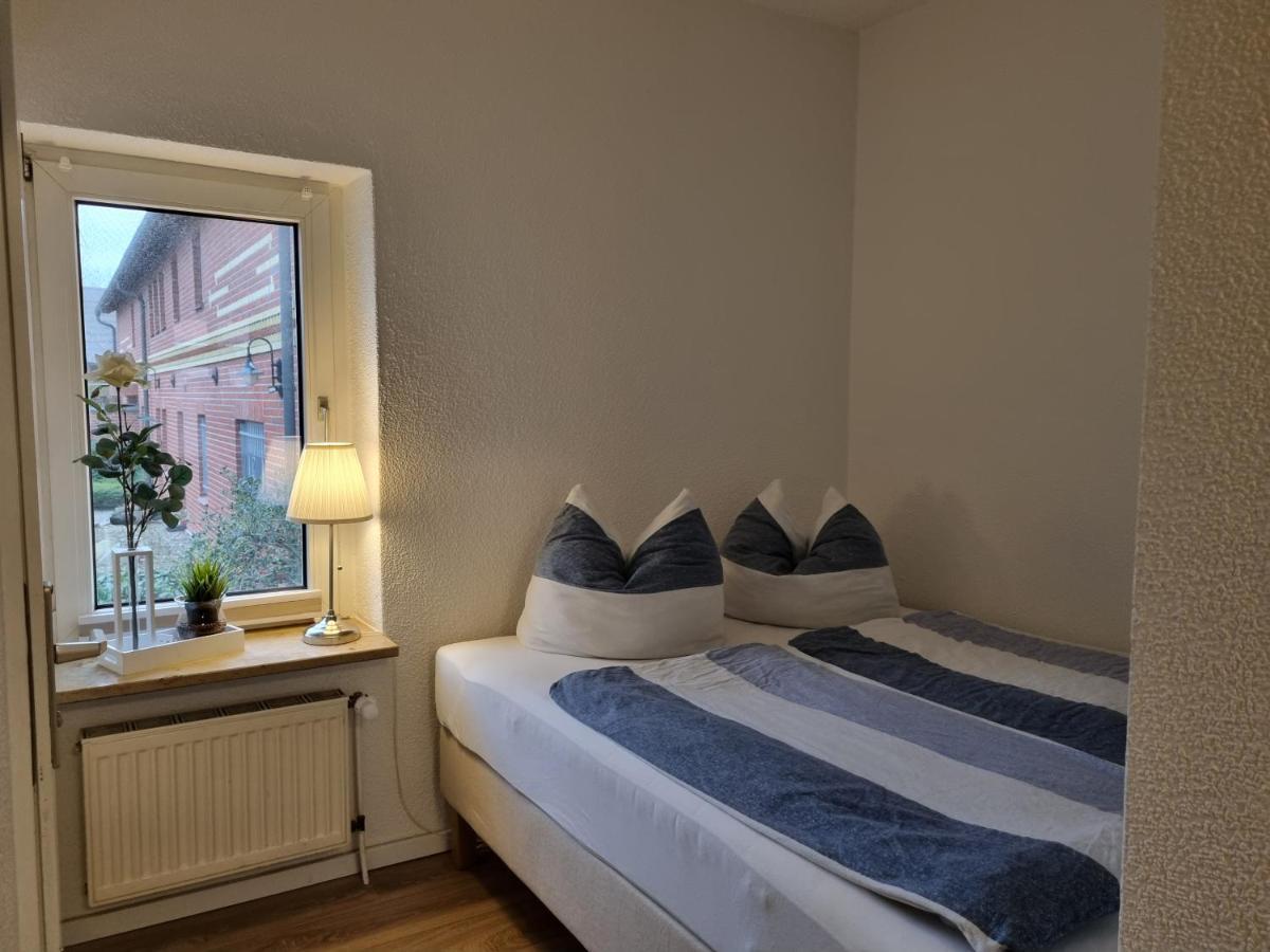 Ferienwohnungen Springer In Schoenefeld Ot Grossziethen Div Apartments Fuer Bis Zu 6 Personen Eksteriør billede